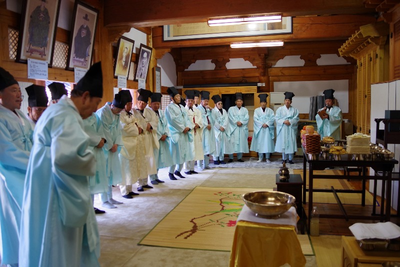 3.충익재 제례.JPG